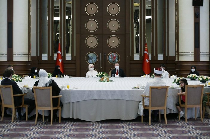 Cumhurbaşkanı Erdoğan, şehit aileleriyle buluştu