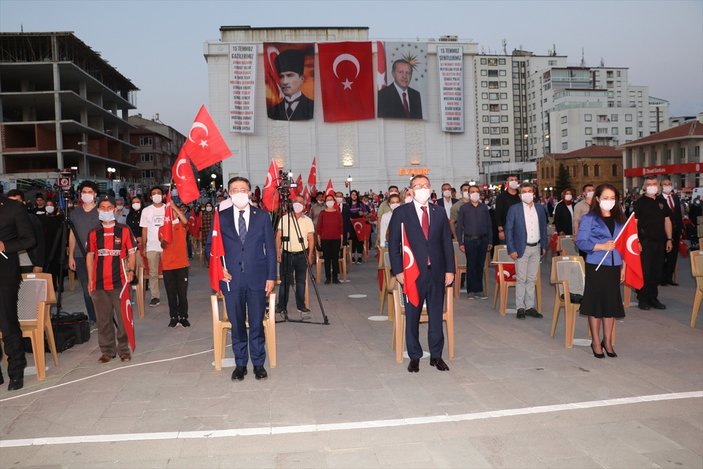 Yozgat'ta Demokrasi ve Milli Birlik Günü kutlandı