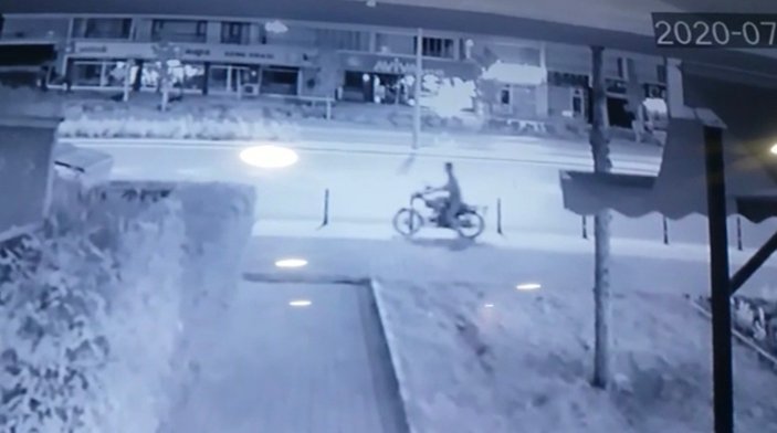 Konya'da motosiklet çalan hırsız