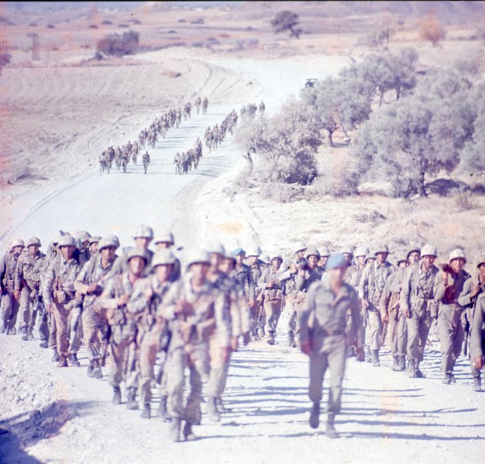MSB'den Kıbrıs Barış Harekatı'nın tarihi fotoğrafları