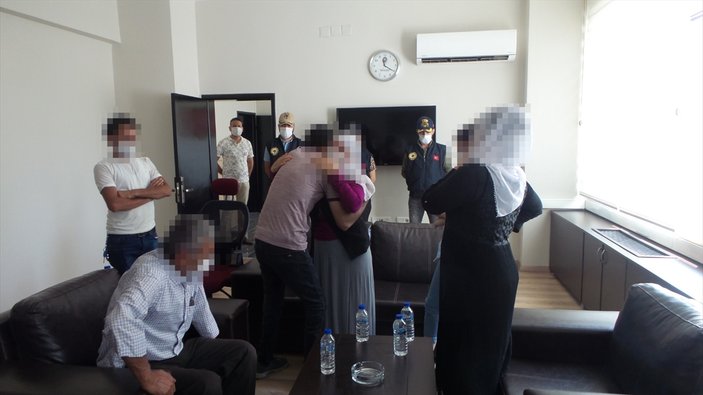 Mersin'de teslim olan PKK'lı ailesiyle buluşturuldu