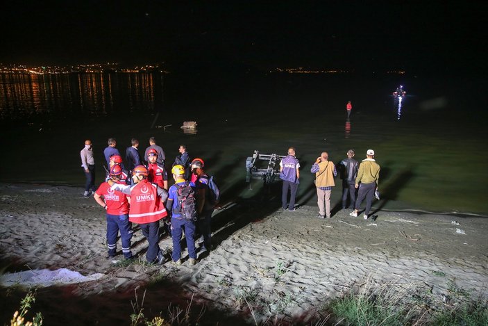 Van'da keşif uçağı düştü: 7 polis şehit