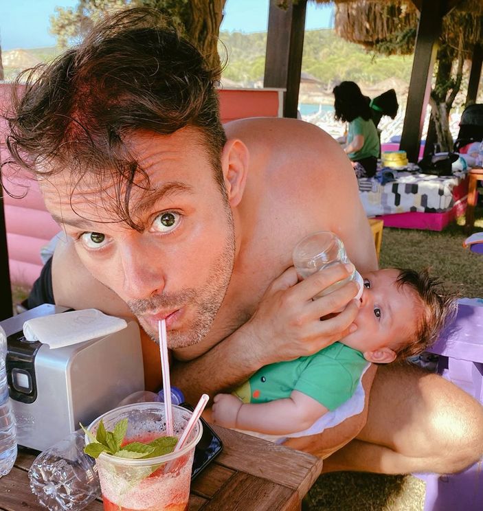 Salih Bademci, 3 aylık kızıyla tatilde