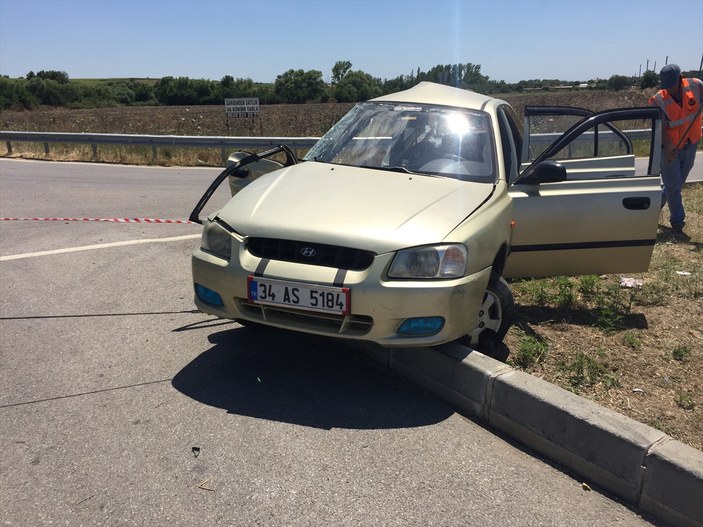 Kırklareli'de otomobil ile kamyonetin çarpıştı: 2 ölü