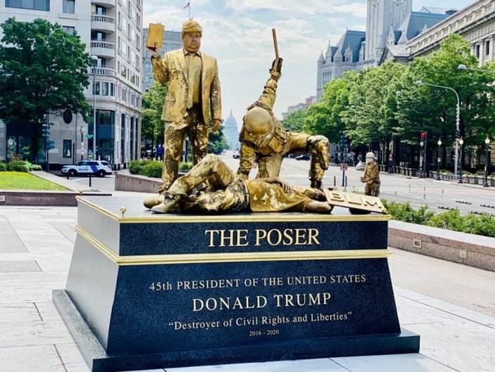 Washington'da Trump karşıtı heykeller dikildi