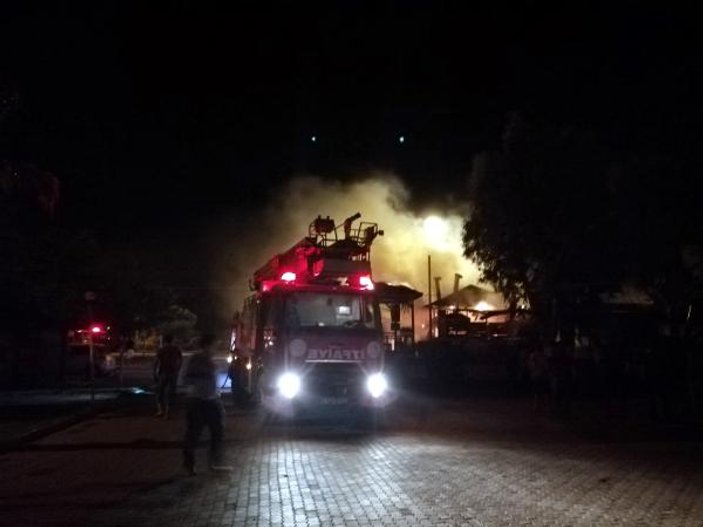 Antalya'da restoranda yangın