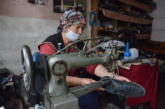 Ordu'nun ayakkabı tamircisi Zeynep Usta