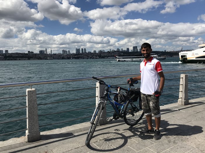 Diyarbakırlı aşçı, Türkiye'yi bisikletiyle geziyor