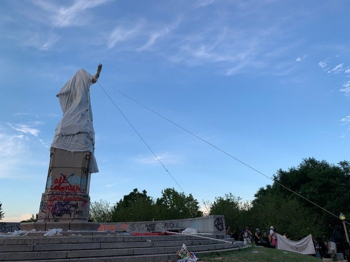 ABD'de Kristof Kolomb heykellerine saldırılar sürüyor