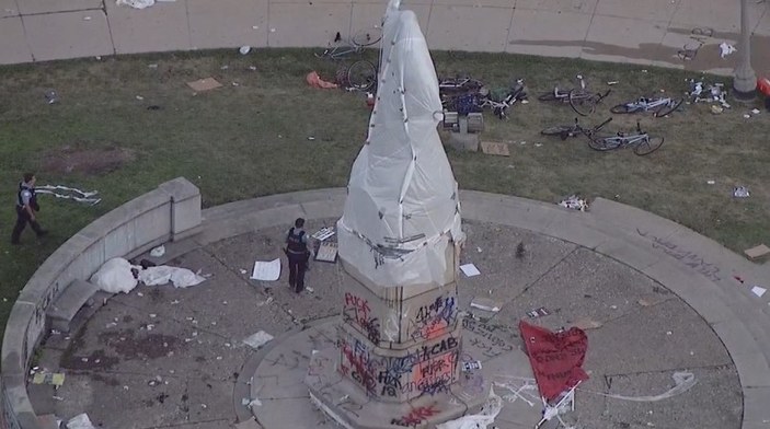 ABD'de Kristof Kolomb heykellerine saldırılar sürüyor