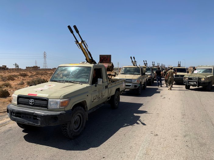 Libya Ordusu, Sirte'nin batısına askeri sevkiyat yapıyor