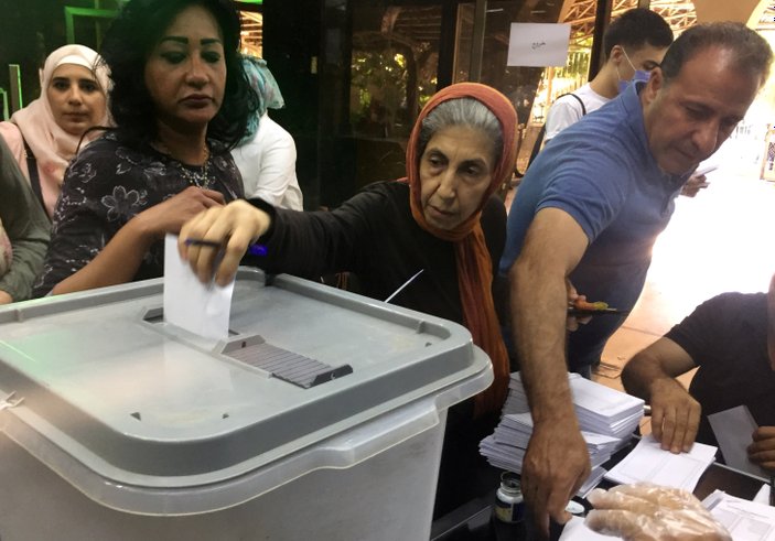 Suriye'de parlamento seçimleri başladı