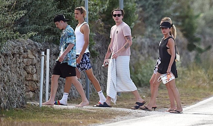 David Beckham ve ailesi İtalya'da tatilde