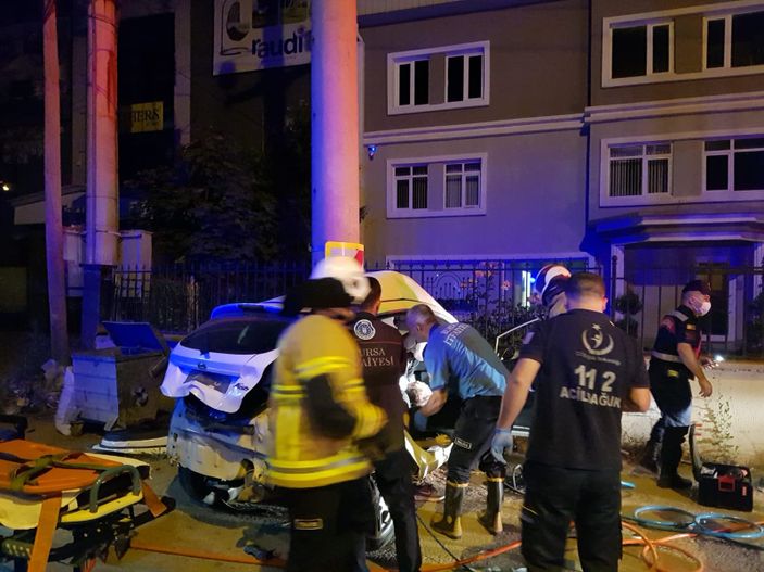 i Bursa'da trafik kazasında 3 kişi öldü, 1 kişi yaralandı