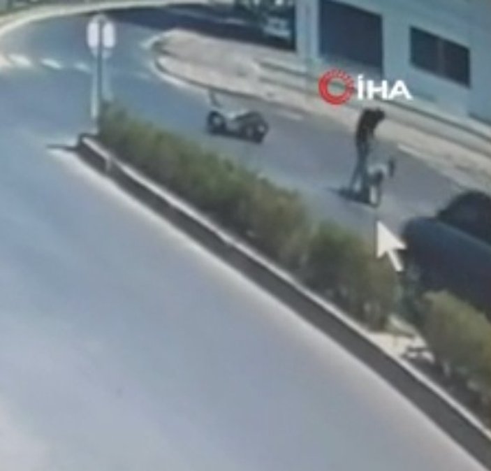 Antalya'da araca çarpmamak için motosikletini devirdi