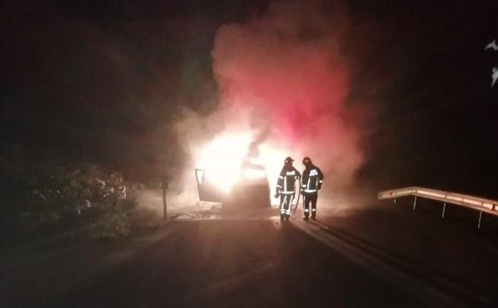 Bursa'da bir gün önce aldığı otomobil alev alev yandı