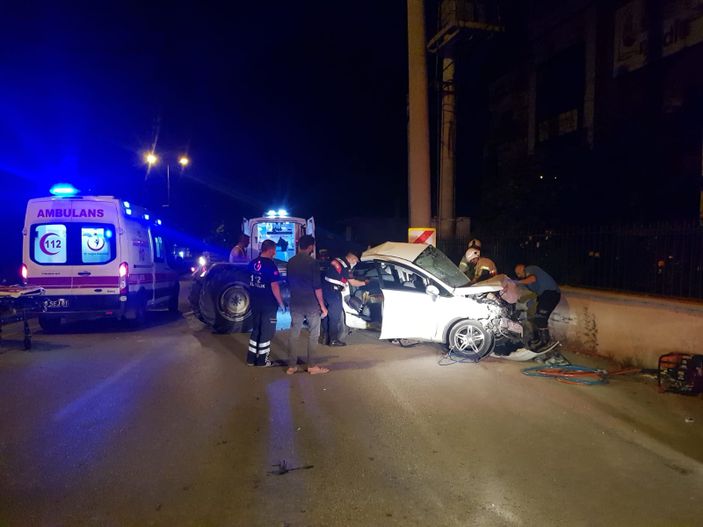 i Bursa'da trafik kazasında 3 kişi öldü, 1 kişi yaralandı