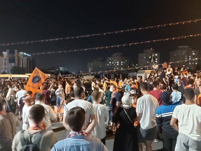 Başakşehirlilerin şampiyonluk kutlamaları