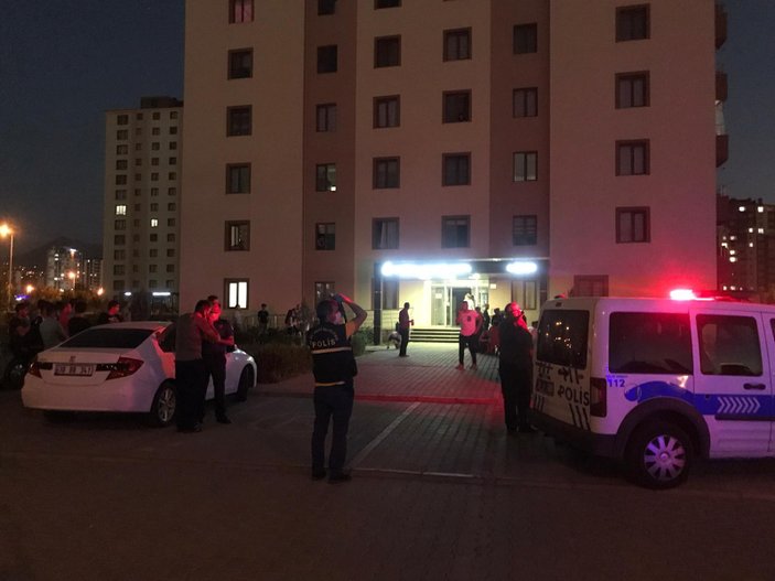 Kayseri'de bir kişi kendini tüfekle vurdu