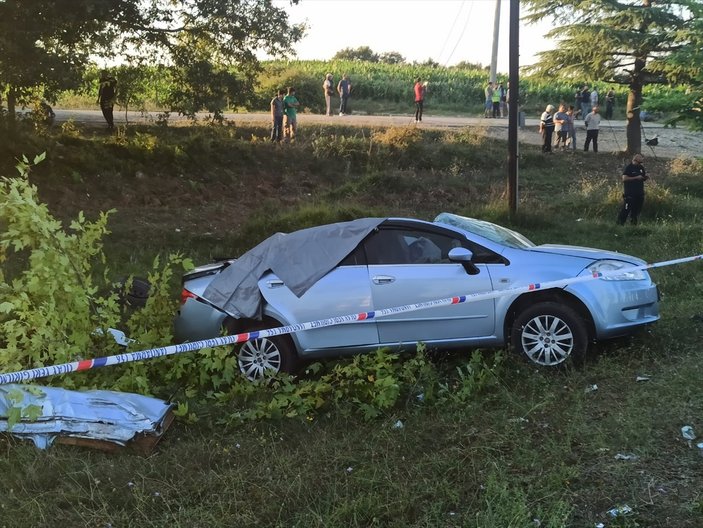 Kocaeli'de trafik kazası: Aynı araçtaki 4 kişi öldü
