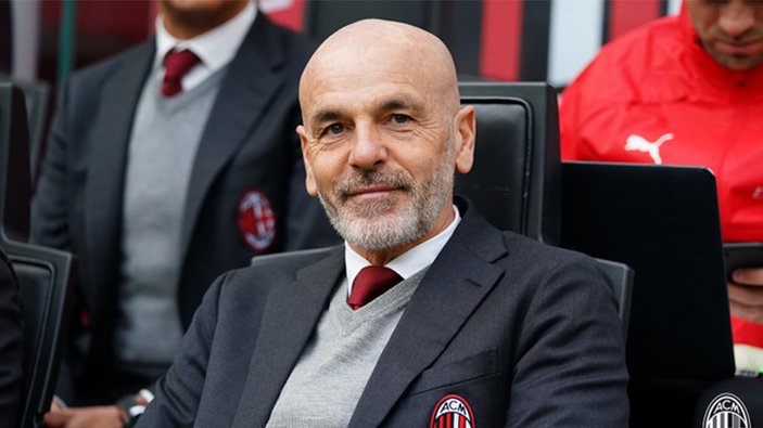 Pioli: Milan'da kaldığım için mutluyum