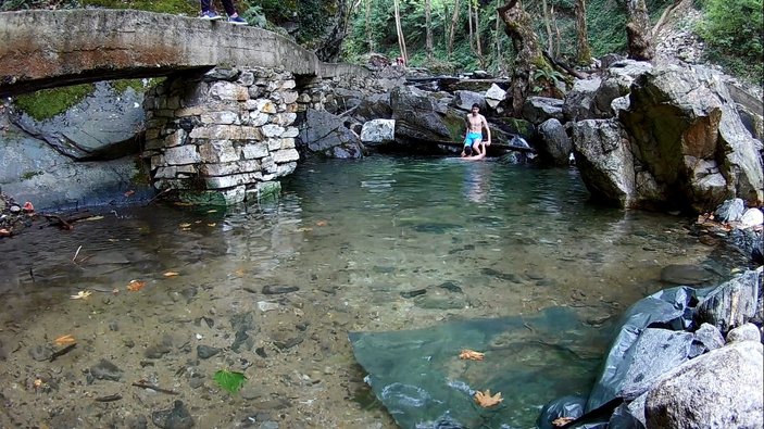 Bursa’da serinleten doğal havuz