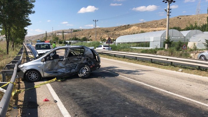 Sinop Valisi Karaömeroğlu trafik kazası geçirdi