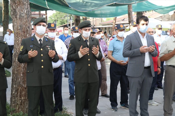 Erzincan'ın Kore gazisi son yolculuğuna uğurlandı