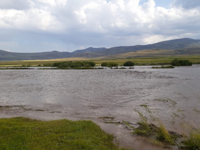 Ağrı'da sel felaketi: 1 ölü, 2 kayıp