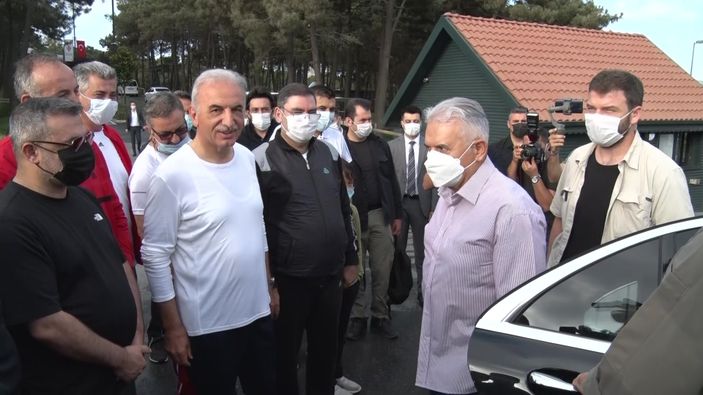 i Binali Yıldırım: Ayasofya fethin sembolüdür