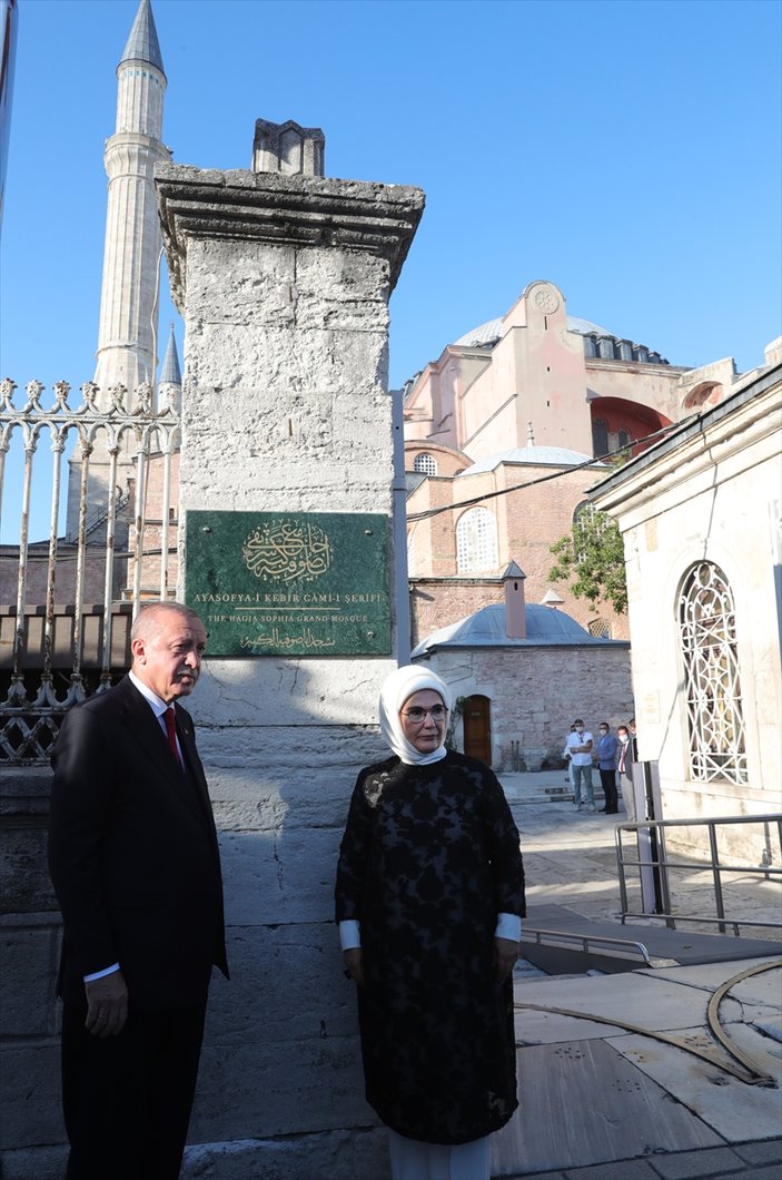 Ayasofya bugün aslına rücu etti