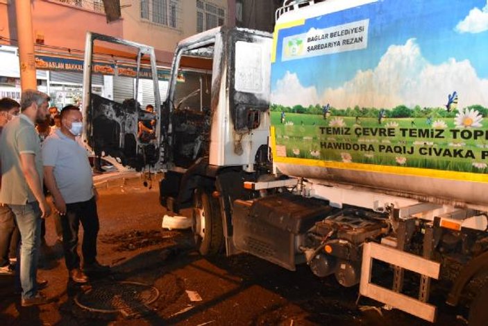 Diyarbakır'da temizlik aracını yakanlara halk tepkili
