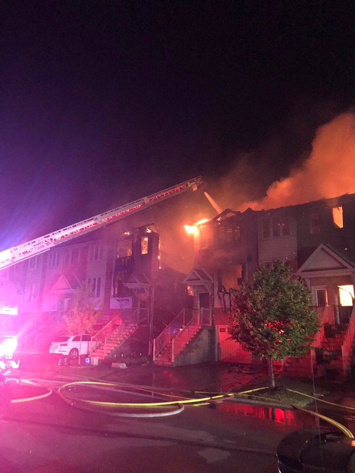 Kanada’da 11 ev, yangında kül oldu