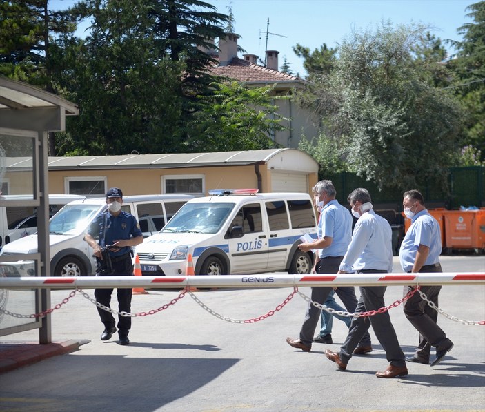 Eskişehir'de halk otobüsü şoförü satırlı saldırıya uğradı