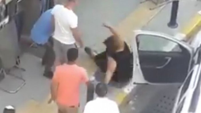 İzmir'de park yeri yüzünden kadına şiddet uyguladı