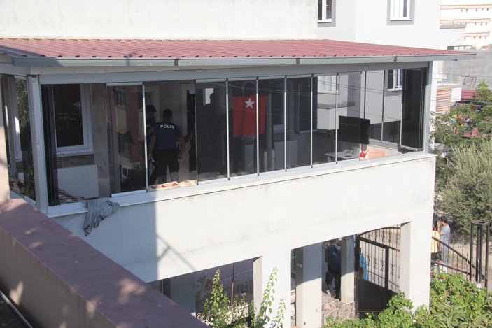 Adana'da eve molotoflu saldırı