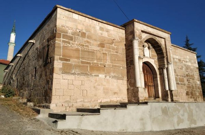 700 yıllık kervansarayda 'korsan' restorasyon