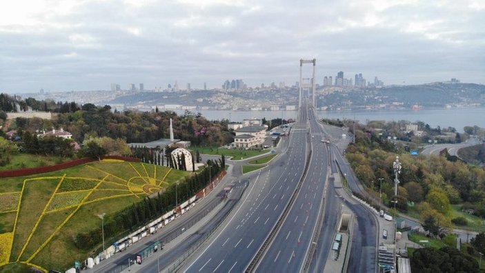 İstanbul'da bayramın ilk günü yollar boş kaldı