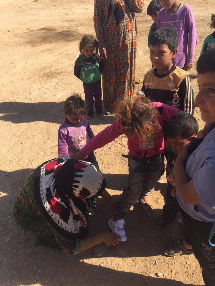 Mehmetçik'ten Suriyeli çocuklara bayram hediyesi