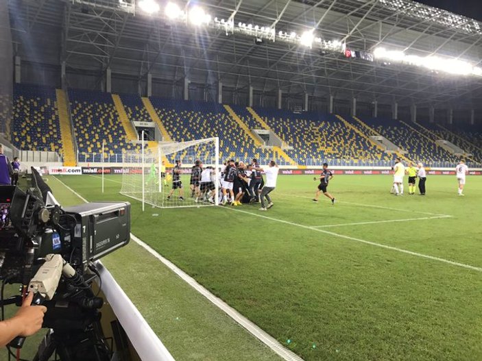 Fatih Karagümrük Süper Lig'e yükseldi