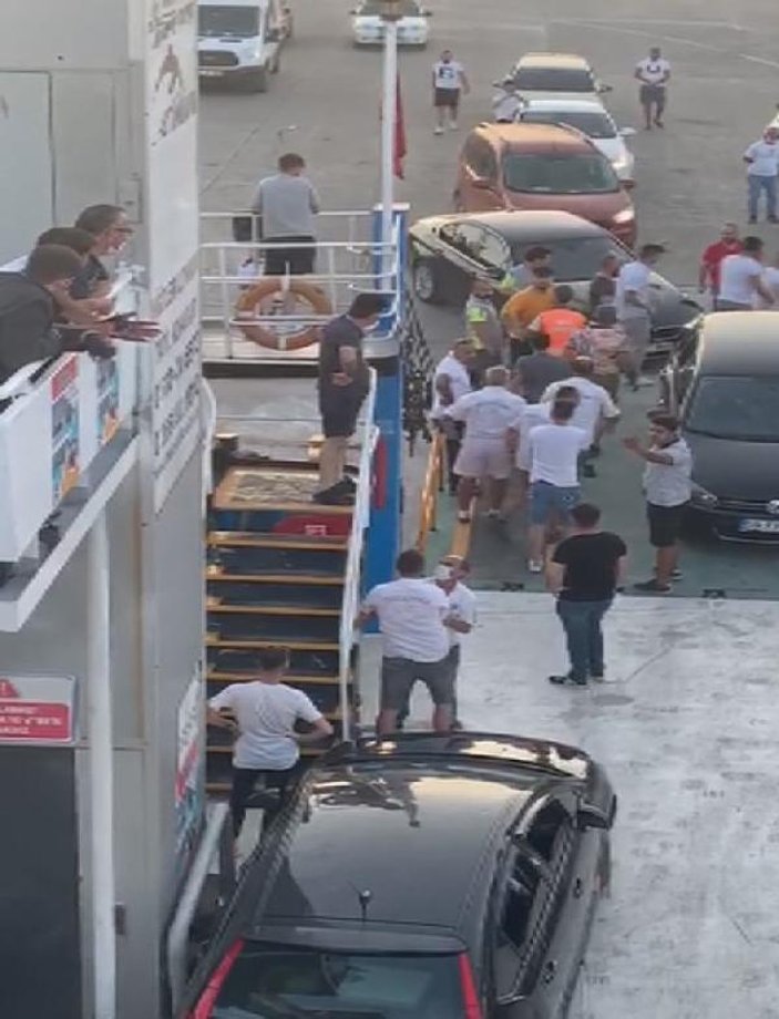 Tekirdağ'da arabalı feribotta sıra kavgası