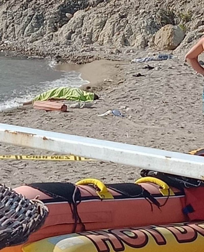Foça'da tekne battı: 4 ölü