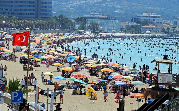 İzmir'de bayram tatili yoğunluğu
