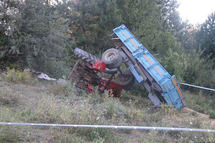 Bolu'da bir çocuk traktörü devirdi: 1 ölü 1 yaralı