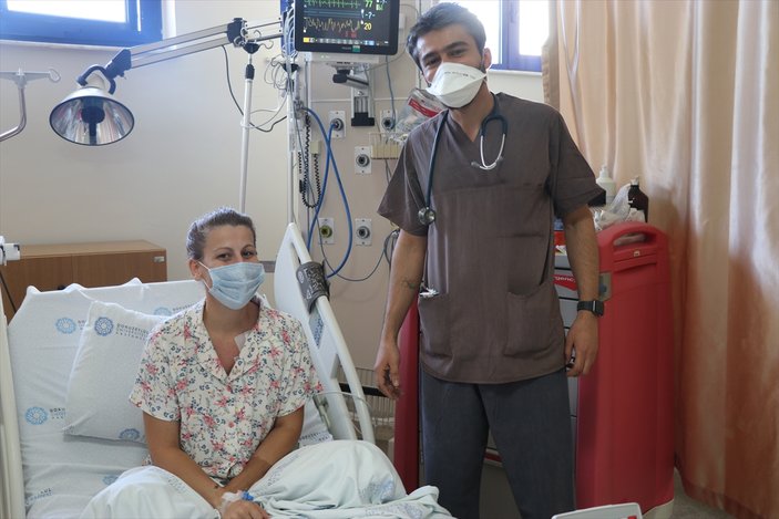 İzmir'de kalbi 127 kez duran hasta, hayata tutundu