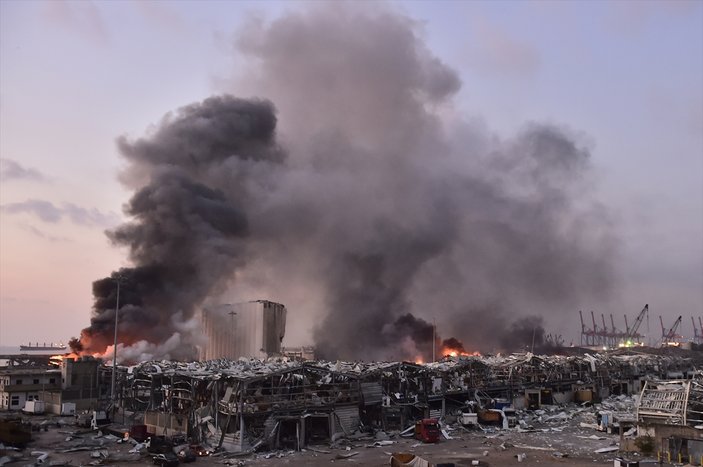 Beyrut'taki patlamada 2 vatandaşımız hafif yaralandı