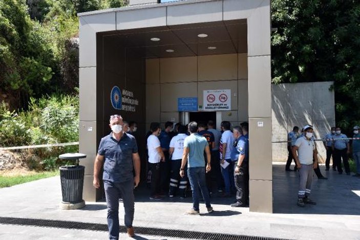 Adana'da asansör boşluğunda ceset bulundu