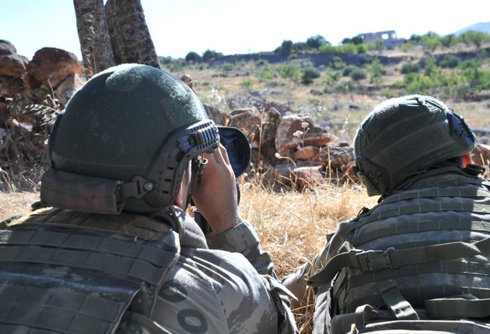 Zeytin Dalı bölgesinde 3 terörist yakalandı