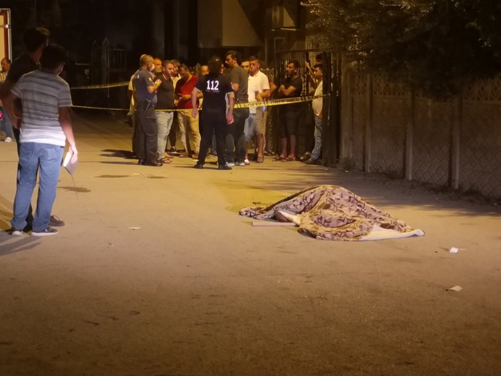 Mersin'de bir kişi babasını öldürdü