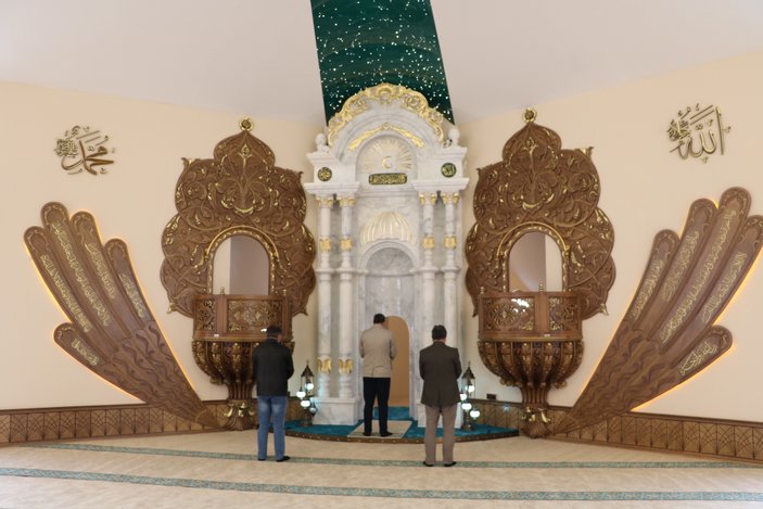 Türkiye'nin ilk ay yıldızlı camisi Sivas'ta açılıyor